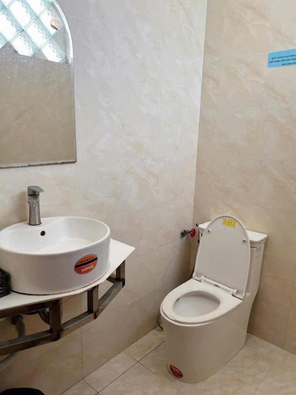 Khach San Tan Cuu Long Hotel Binh Chanh Ngoại thất bức ảnh